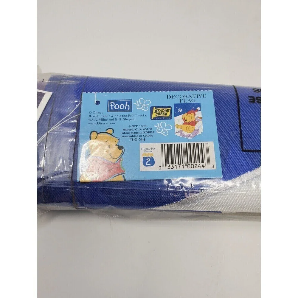 NOS WINNIE THE POOH HOLIDAY DECORATIVE OUTDOOR NYLON FLAG POOH'S SLED RIDE 1999